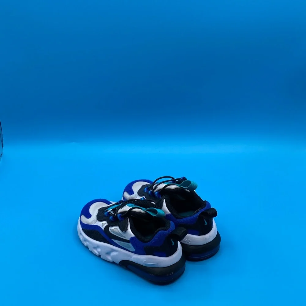 Nike Air Max‎ 270 RT